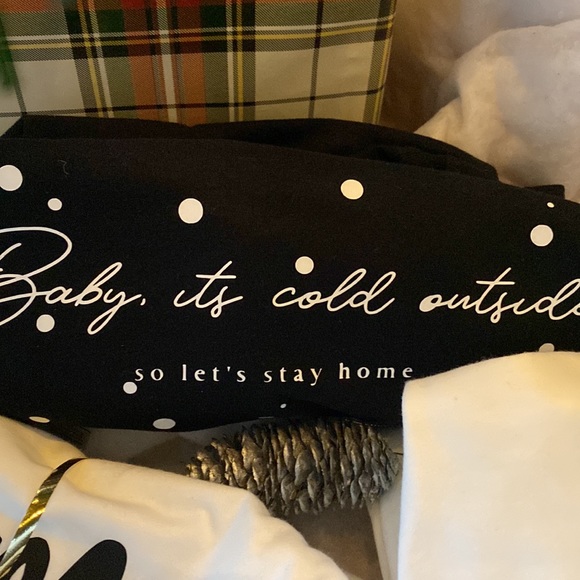 Baby it’s cold outside sweatshirt quality print fleece - Picture 3 of 4